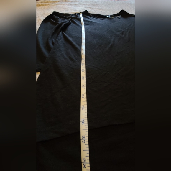 Athletic 3/4 sleeve Top - Picture 3 of 7